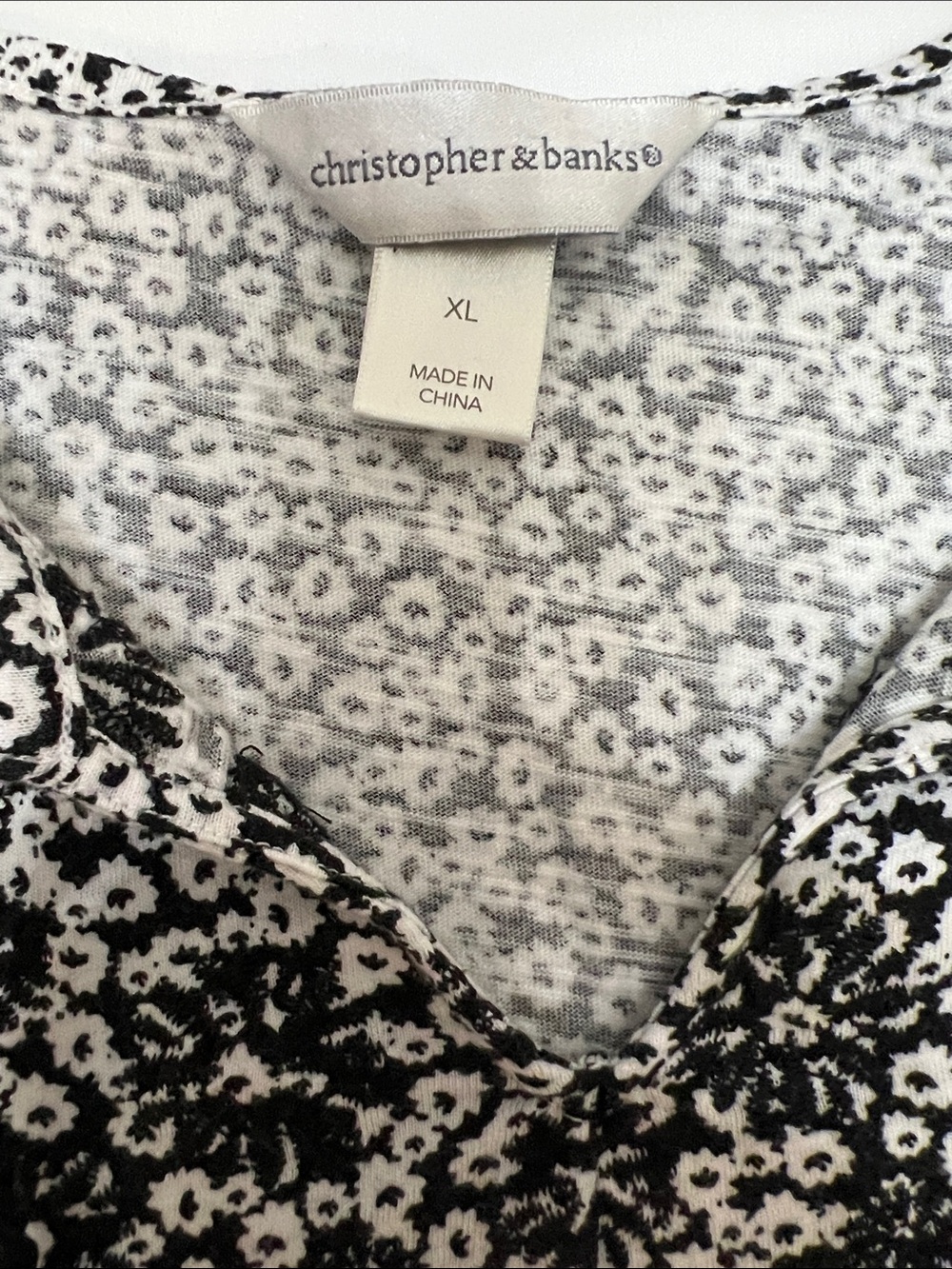 Christopher & Banks Black and White Floral Tie-Front Sleeveless Tank Top Relaxed - Picture 2 of 11